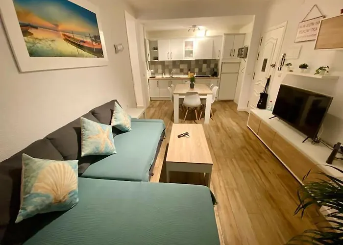 Apartamento*carolapo*con Patio Interior Y Garage Apartment *